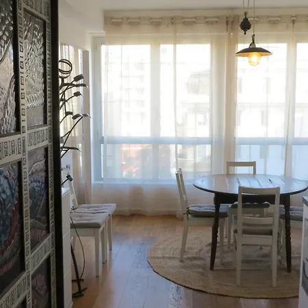 Apartment Bright Rhome *